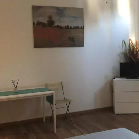 Monolocale Arredato Con Una Camera شقة بارما