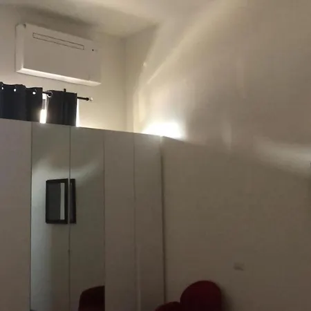 شقة Monolocale Arredato Con Una Camera *