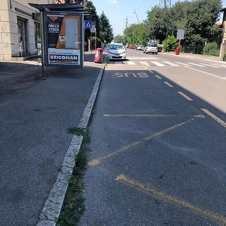 Monolocale Arredato Con Una Camera شقة بارما